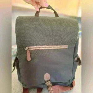 LEGACY - a Picnic Time Brand Moreno Insulated 3-Bottle Wine Tote.